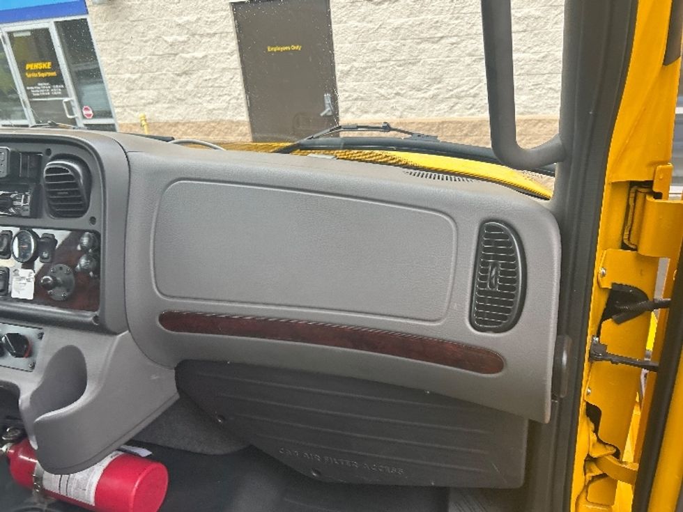 Flatbed Truck-Light and Medium Duty Trucks-Freightliner-2022-M2-Portland-OR-91,107\n\t\tmiles-$ 68,000 - Image 18