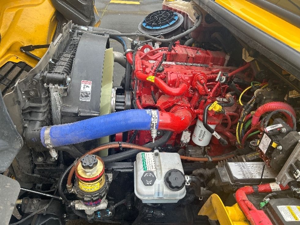 Flatbed Truck-Light and Medium Duty Trucks-Freightliner-2022-M2-Portland-OR-91,107\n\t\tmiles-$ 68,000 - Image 21