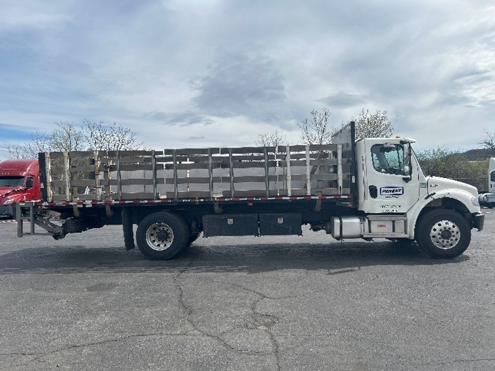 Flatbed Truck-Light and Medium Duty Trucks-Freightliner-2022-M2-Reading-PA-214,366\n\t\tmiles-$ 45,000 - Image 15