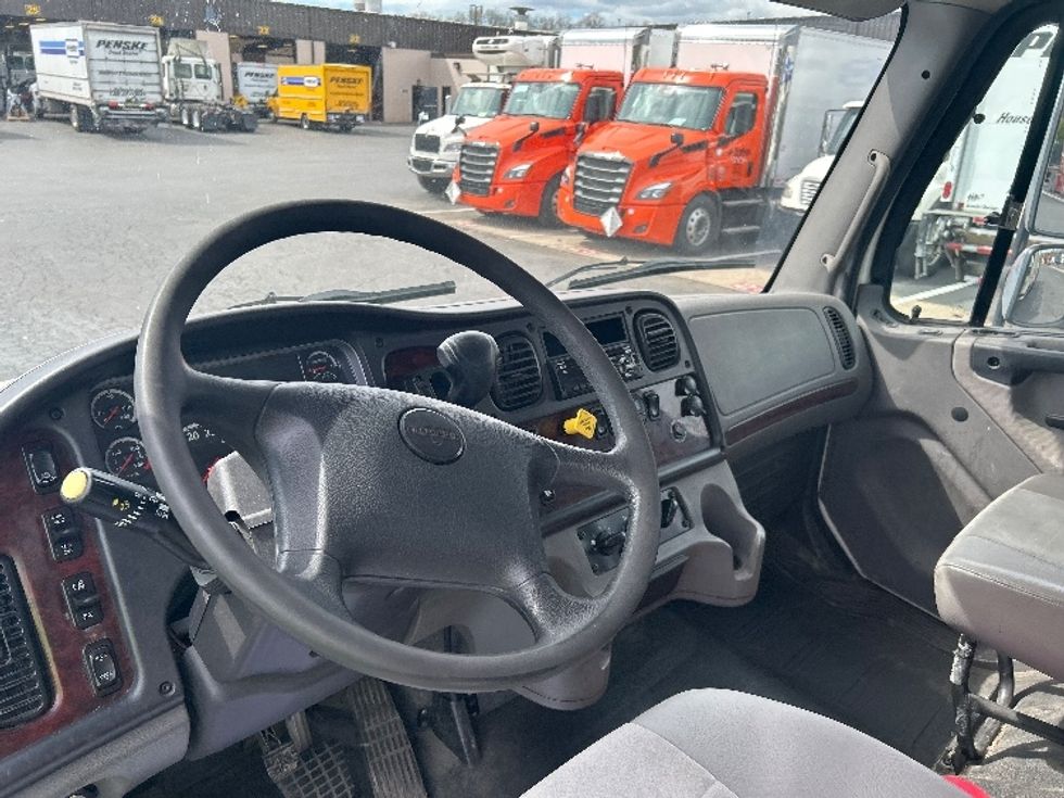 Flatbed Truck-Light and Medium Duty Trucks-Freightliner-2022-M2-Reading-PA-214,366\n\t\tmiles-$ 45,000 - Image 17