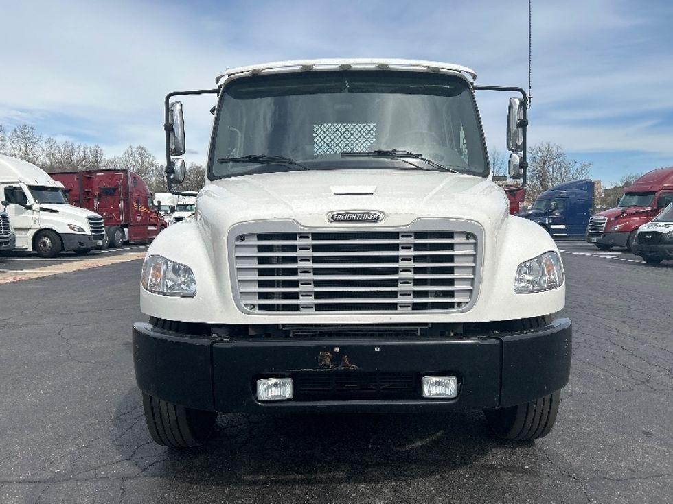 Flatbed Truck-Light and Medium Duty Trucks-Freightliner-2022-M2-Reading-PA-214,366\n\t\tmiles-$ 45,000 - Image 2