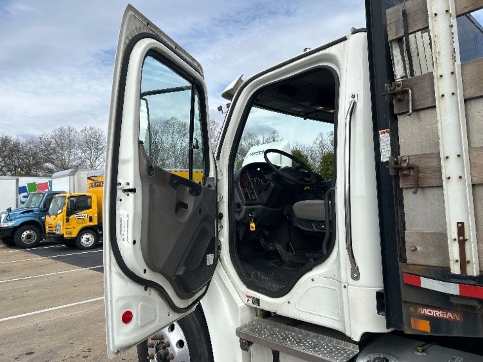 Flatbed Truck-Light and Medium Duty Trucks-Freightliner-2022-M2-Reading-PA-245,912\n\t\tmiles-$ 33,750 - Image 15