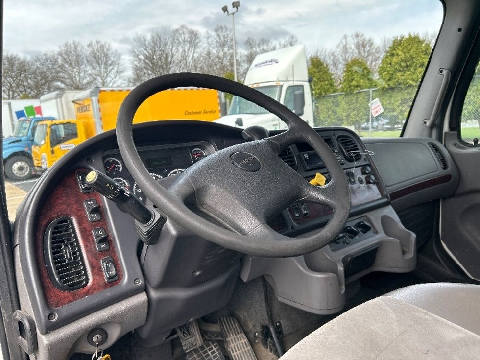 Flatbed Truck-Light and Medium Duty Trucks-Freightliner-2022-M2-Reading-PA-245,912\n\t\tmiles-$ 33,750 - Image 16