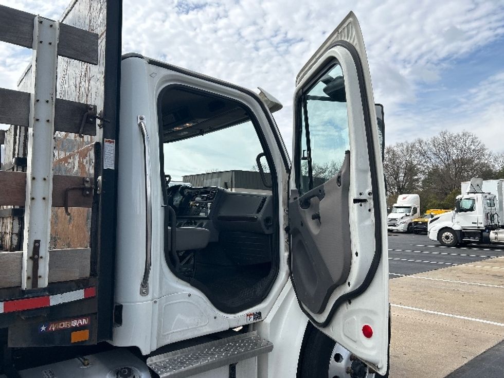 Flatbed Truck-Light and Medium Duty Trucks-Freightliner-2022-M2-Reading-PA-245,912\n\t\tmiles-$ 33,750 - Image 19