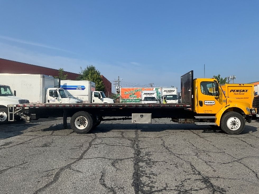 Flatbed Truck-Light and Medium Duty Trucks-Freightliner-2022-M2-Rockville-MD-176,718\n\t\tmiles-$ 60,750 - Image 12