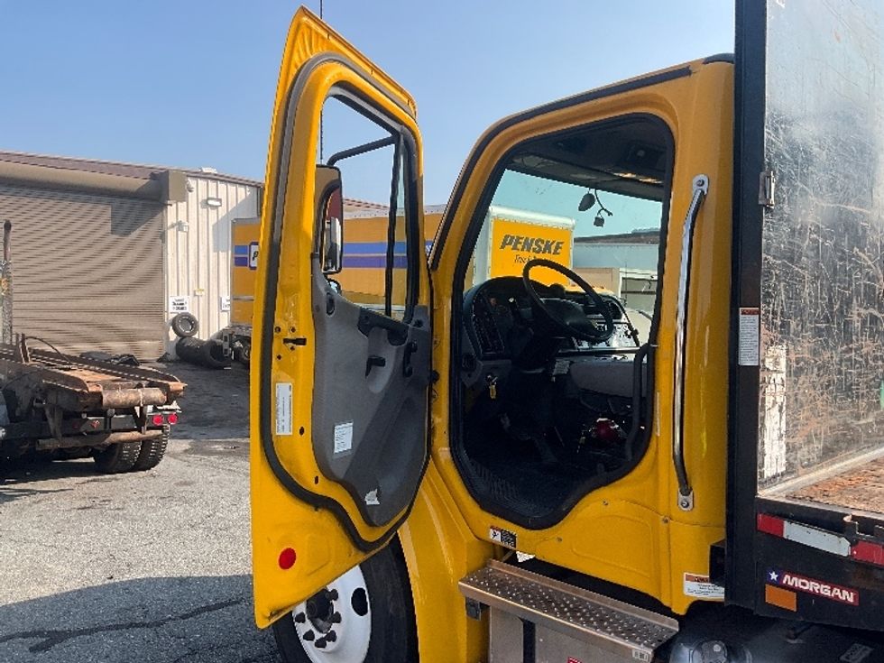 Flatbed Truck-Light and Medium Duty Trucks-Freightliner-2022-M2-Rockville-MD-176,718\n\t\tmiles-$ 60,750 - Image 13