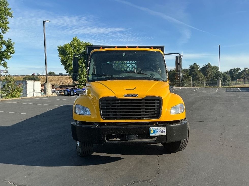 Flatbed Truck-Light and Medium Duty Trucks-Freightliner-2022-M2-Sacramento-CA-121,201\n\t\tmiles-$ 60,750 - Image 2