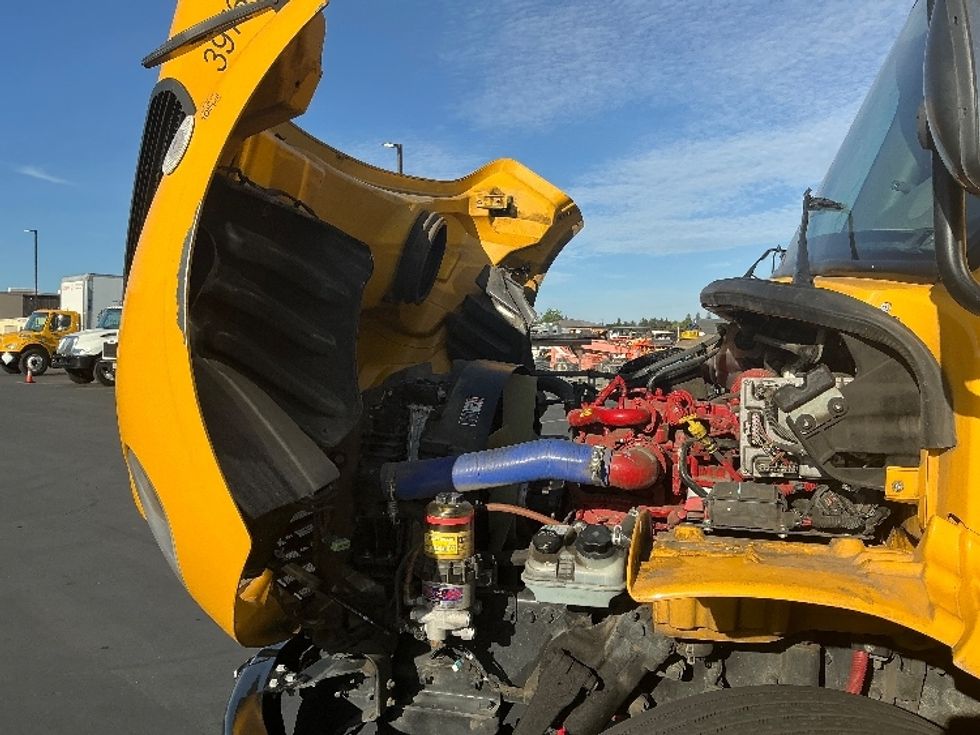 Flatbed Truck-Light and Medium Duty Trucks-Freightliner-2022-M2-Sacramento-CA-121,201\n\t\tmiles-$ 60,750 - Image 21