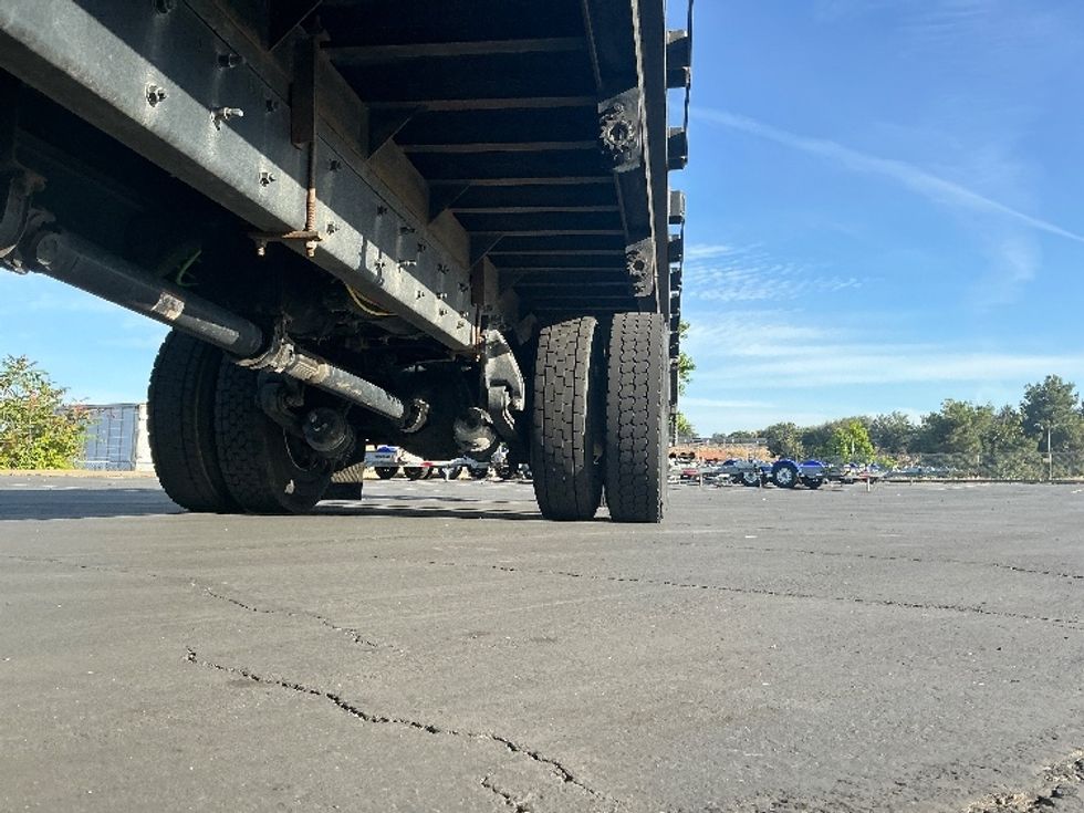 Flatbed Truck-Light and Medium Duty Trucks-Freightliner-2022-M2-Sacramento-CA-121,201\n\t\tmiles-$ 60,750 - Image 5