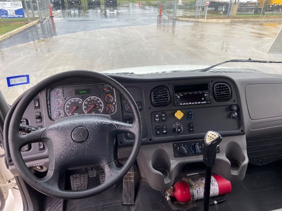 Flatbed Truck-Light and Medium Duty Trucks-Freightliner-2022-M2-San Antonio-TX-229,106\n\t\tmiles-$ 73,250 - Image 17