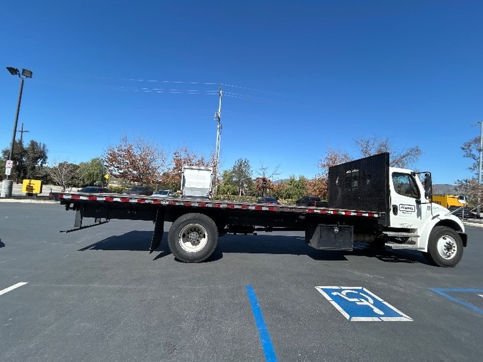 Flatbed Truck-Light and Medium Duty Trucks-Freightliner-2022-M2-Sun Valley-CA-81,746\n\t\tmiles-$ 84,000 - Image 13
