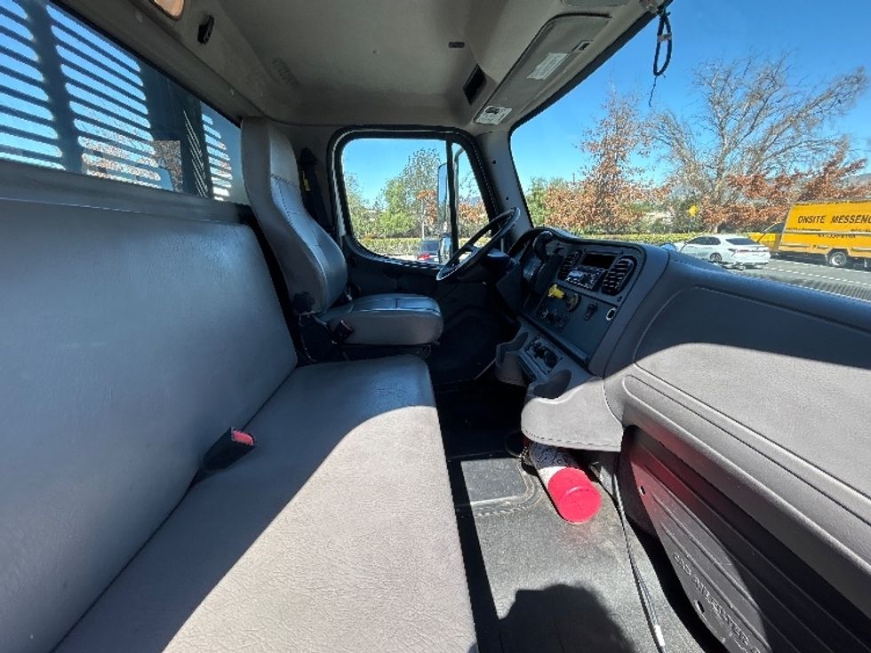 Flatbed Truck-Light and Medium Duty Trucks-Freightliner-2022-M2-Sun Valley-CA-81,746\n\t\tmiles-$ 84,000 - Image 20