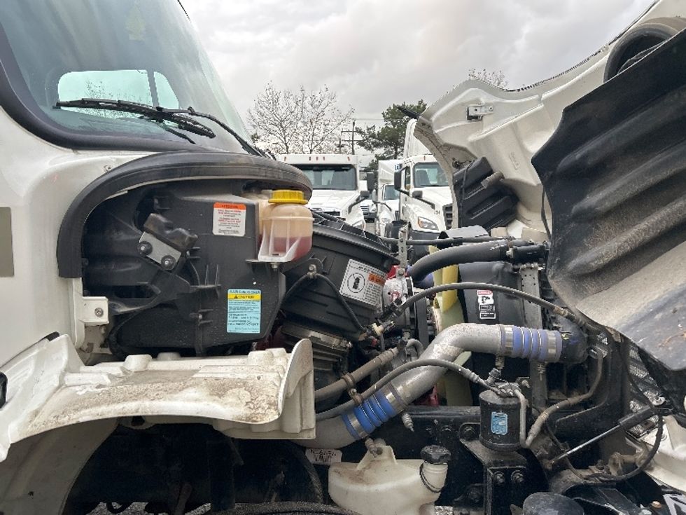 Flatbed Truck-Light and Medium Duty Trucks-Freightliner-2022-M2-Surrey-BC-113,370\n\t\tkm-$ 101,500 - Image 18