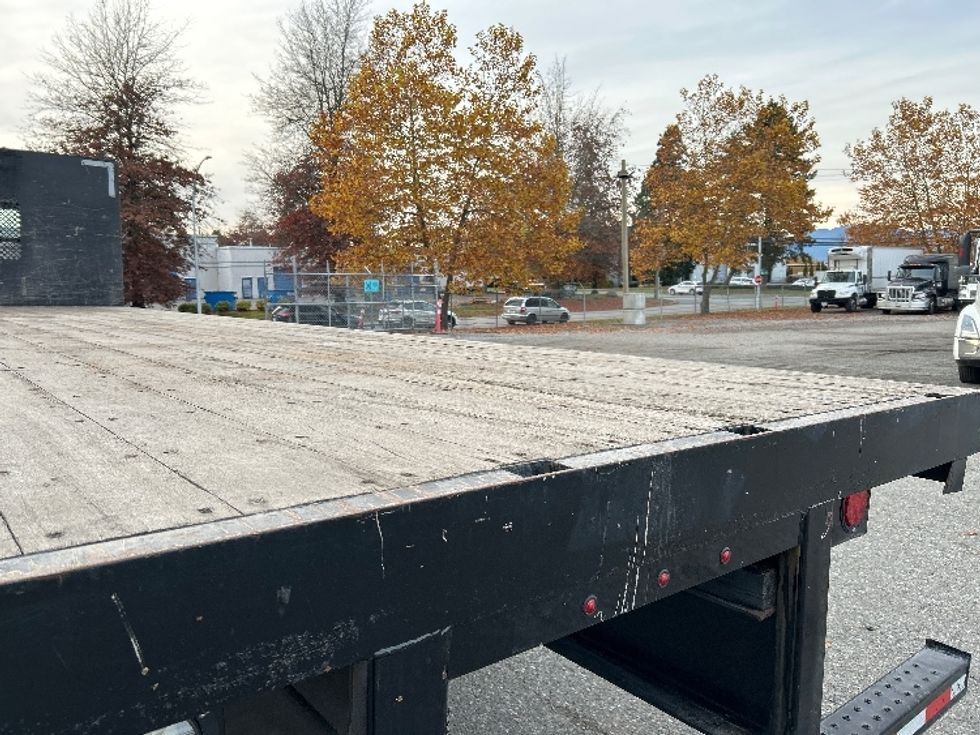 Flatbed Truck-Light and Medium Duty Trucks-Freightliner-2022-M2-Surrey-BC-91,686\n\t\tkm-$ 103,000 - Image 11