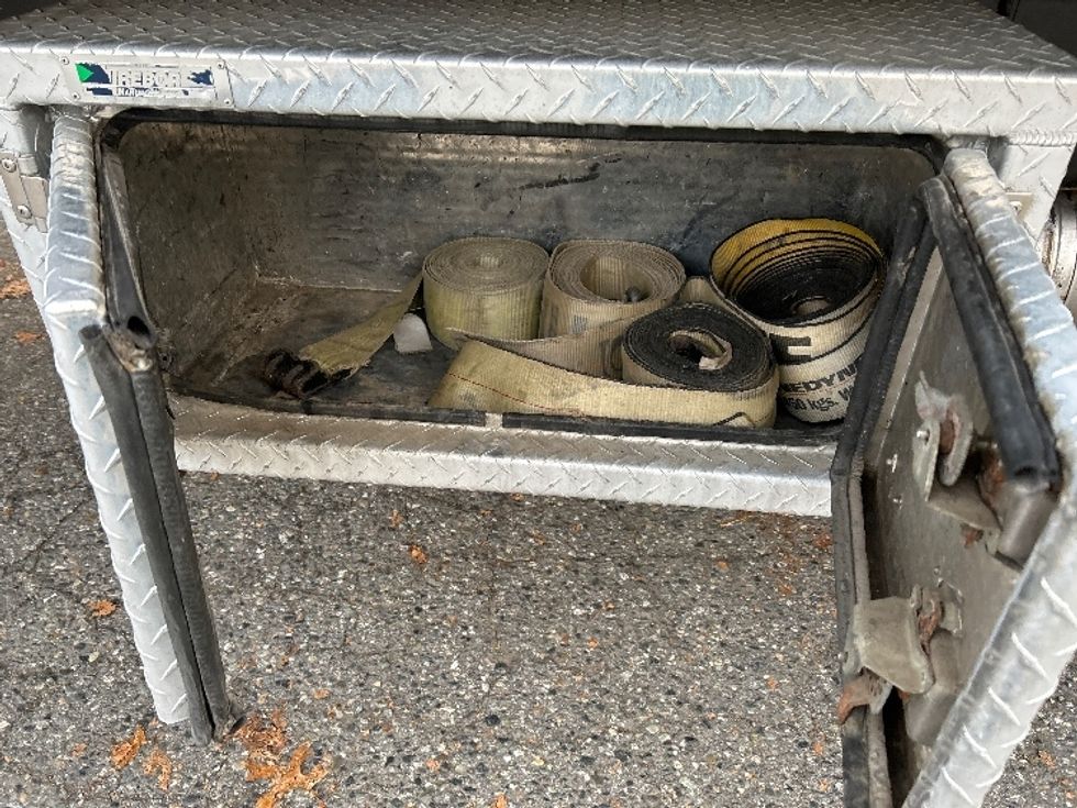 Flatbed Truck-Light and Medium Duty Trucks-Freightliner-2022-M2-Surrey-BC-91,686\n\t\tkm-$ 103,000 - Image 24