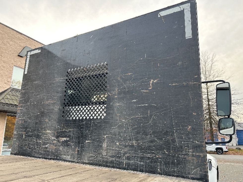 Flatbed Truck-Light and Medium Duty Trucks-Freightliner-2022-M2-Surrey-BC-91,686\n\t\tkm-$ 103,000 - Image 25