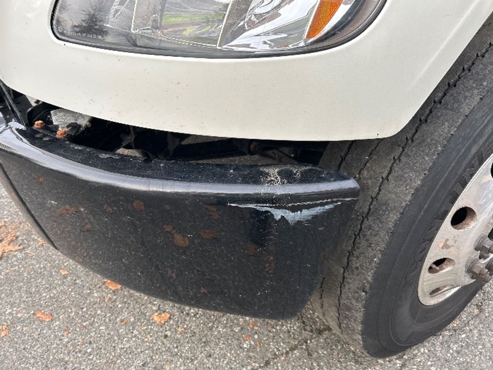 Flatbed Truck-Light and Medium Duty Trucks-Freightliner-2022-M2-Surrey-BC-91,686\n\t\tkm-$ 103,000 - Image 28