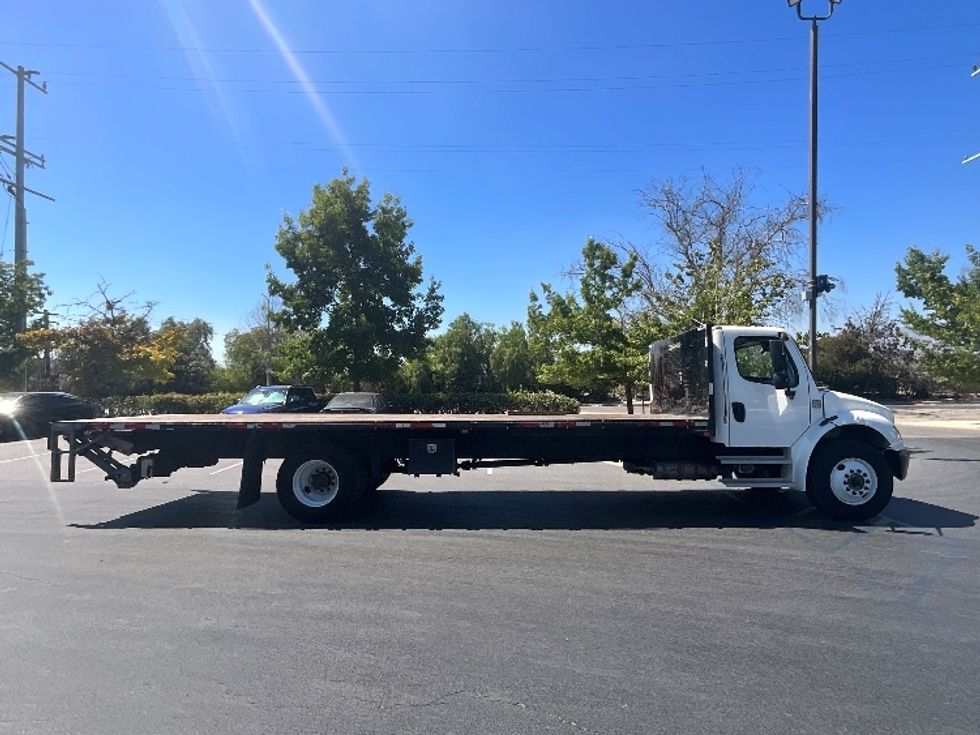 Flatbed Truck-Light and Medium Duty Trucks-Freightliner-2022-M2-Torrance-CA-84,654\n\t\tmiles-$ 72,250 - Image 10