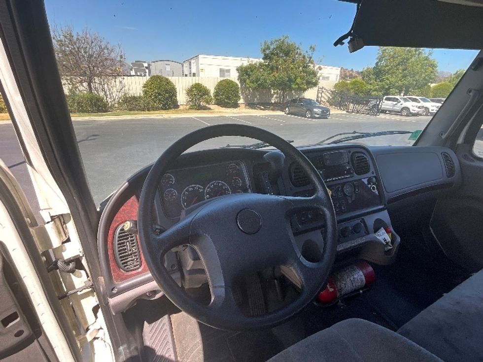 Flatbed Truck-Light and Medium Duty Trucks-Freightliner-2022-M2-Torrance-CA-84,654\n\t\tmiles-$ 72,250 - Image 13
