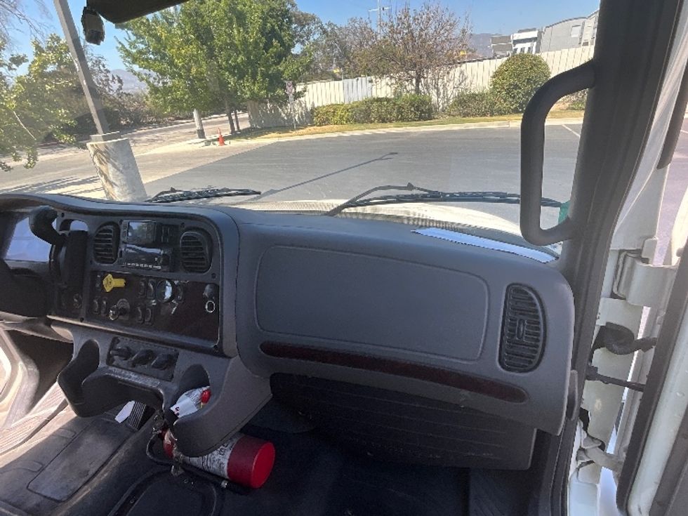 Flatbed Truck-Light and Medium Duty Trucks-Freightliner-2022-M2-Torrance-CA-84,654\n\t\tmiles-$ 72,250 - Image 16
