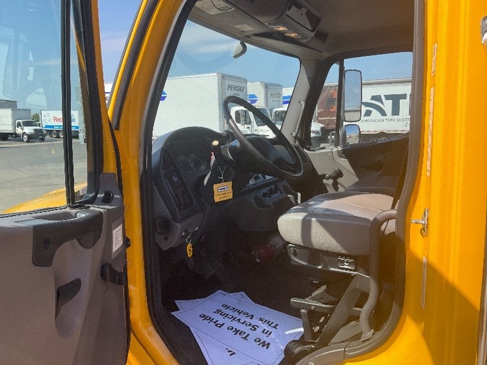 Flatbed Truck-Light and Medium Duty Trucks-Freightliner-2022-M2-Tulsa-OK-122,537\n\t\tmiles-$ 75,500 - Image 11
