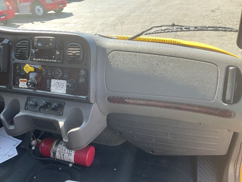 Flatbed Truck-Light and Medium Duty Trucks-Freightliner-2022-M2-Tulsa-OK-122,537\n\t\tmiles-$ 75,500 - Image 16