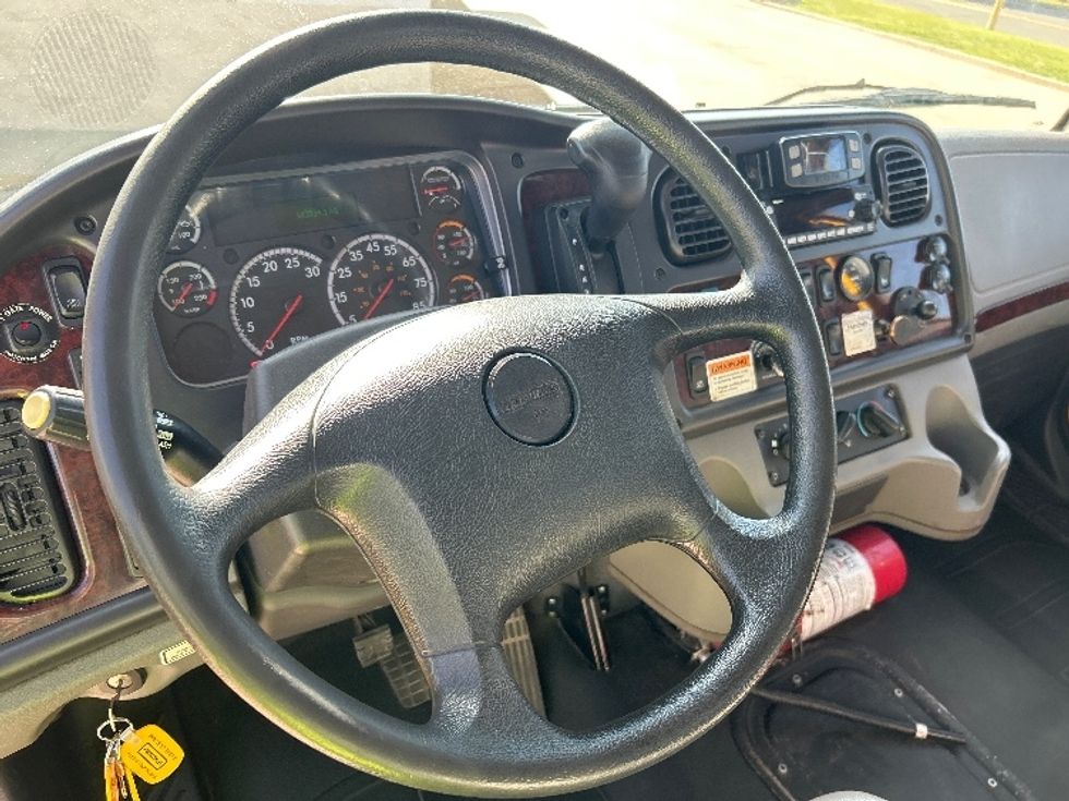 Flatbed Truck-Light and Medium Duty Trucks-Freightliner-2022-M2-Tulsa-OK-145,524\n\t\tmiles-$ 59,750 - Image 16