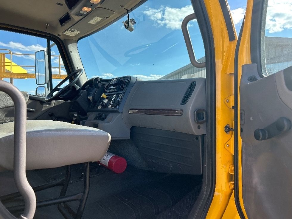 Flatbed Truck-Light and Medium Duty Trucks-Freightliner-2022-M2-Tulsa-OK-145,524\n\t\tmiles-$ 59,750 - Image 19