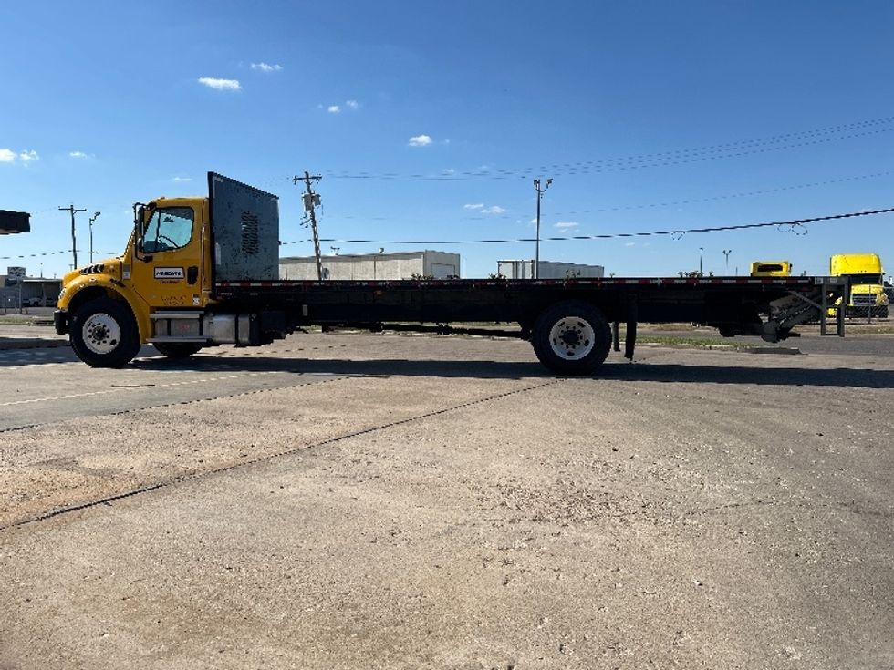 Flatbed Truck-Light and Medium Duty Trucks-Freightliner-2022-M2-Tulsa-OK-145,524\n\t\tmiles-$ 59,750 - Image 4