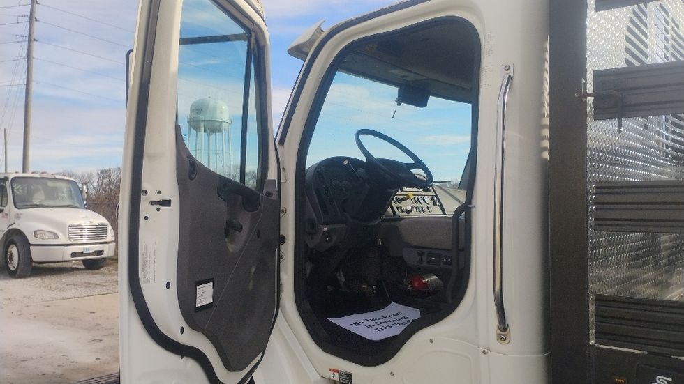 Flatbed Truck-Light and Medium Duty Trucks-Freightliner-2022-M2-Tuscumbia-AL-13,600\n\t\tmiles-$ 78,500 - Image 14