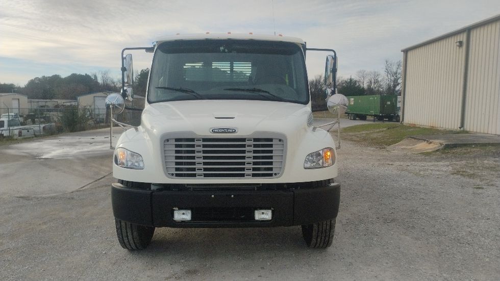 Flatbed Truck-Light and Medium Duty Trucks-Freightliner-2022-M2-Tuscumbia-AL-13,600\n\t\tmiles-$ 78,500 - Image 2