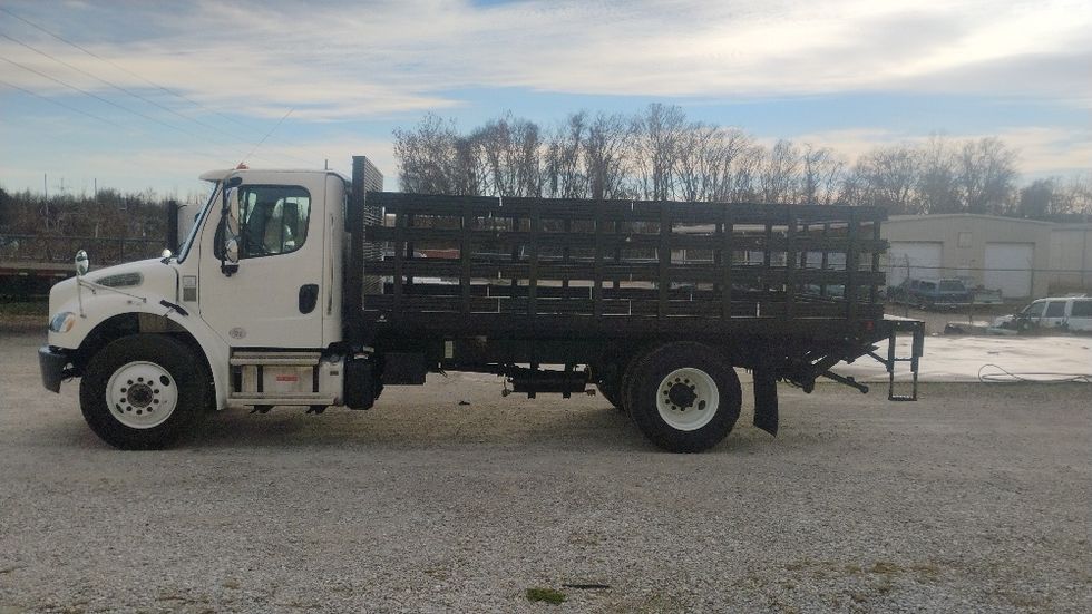 Flatbed Truck-Light and Medium Duty Trucks-Freightliner-2022-M2-Tuscumbia-AL-13,600\n\t\tmiles-$ 78,500 - Image 4