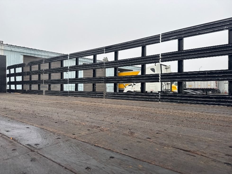 Flatbed Truck-Light and Medium Duty Trucks-Freightliner-2022-M2-West Sacramento-CA-121,354\n\t\tmiles-$ 68,500 - Image 11