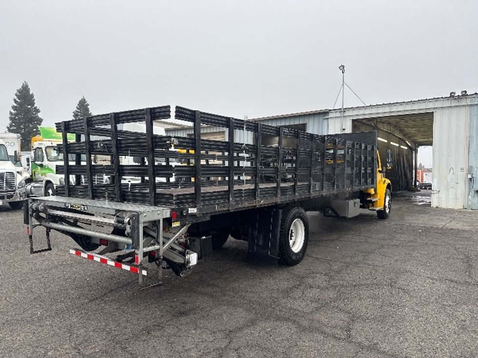 Flatbed Truck-Light and Medium Duty Trucks-Freightliner-2022-M2-West Sacramento-CA-121,354\n\t\tmiles-$ 68,500 - Image 12