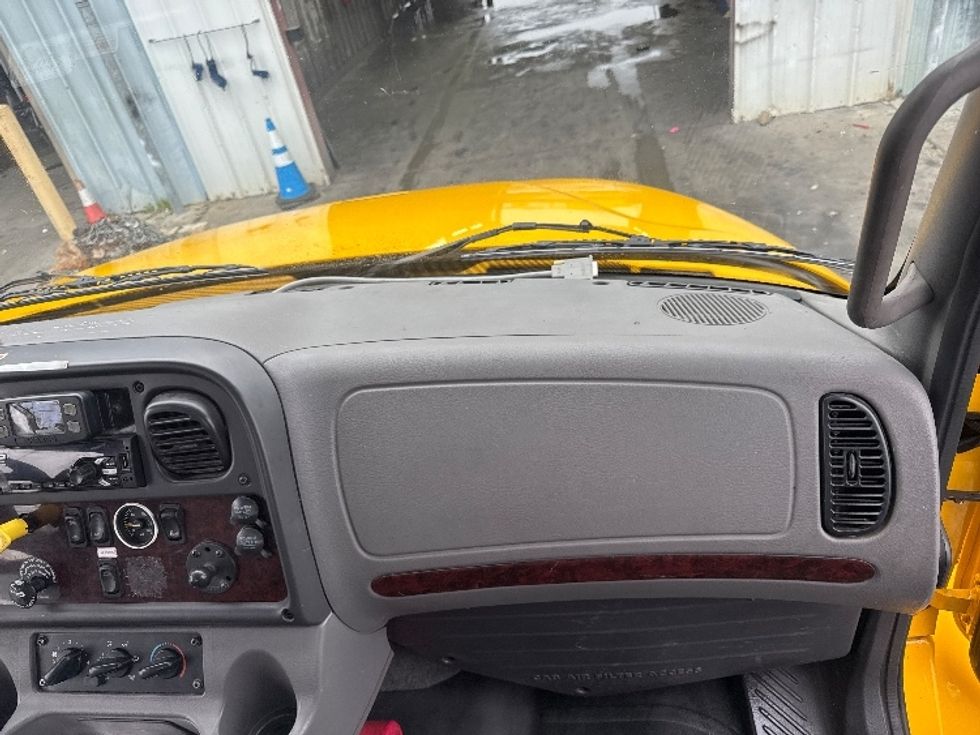 Flatbed Truck-Light and Medium Duty Trucks-Freightliner-2022-M2-West Sacramento-CA-121,354\n\t\tmiles-$ 68,500 - Image 20