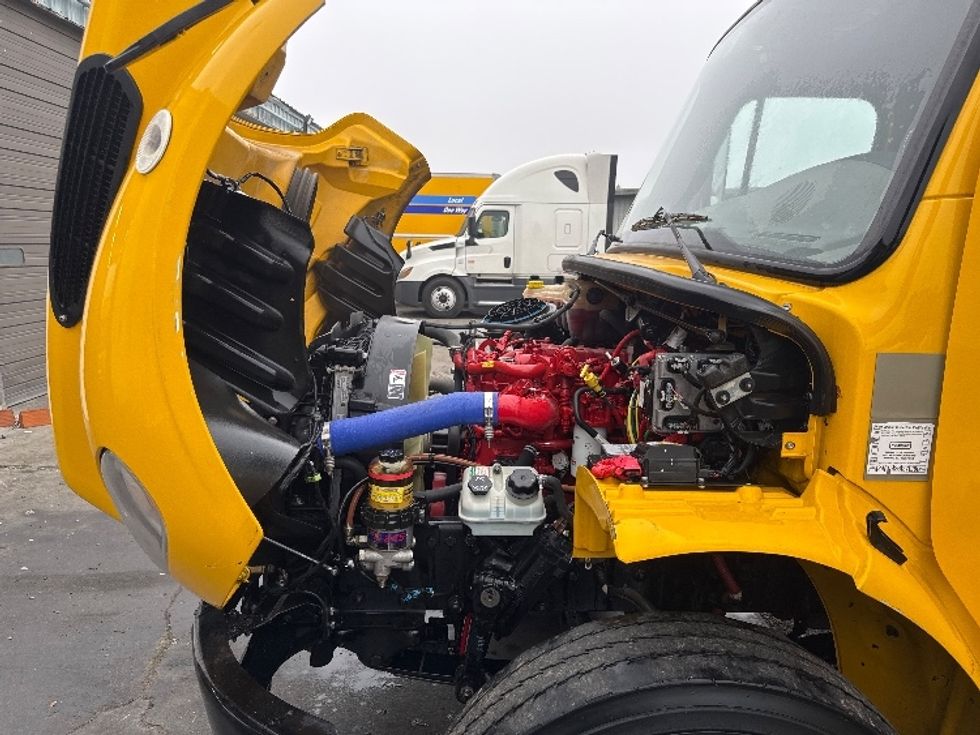 Flatbed Truck-Light and Medium Duty Trucks-Freightliner-2022-M2-West Sacramento-CA-121,354\n\t\tmiles-$ 68,500 - Image 23