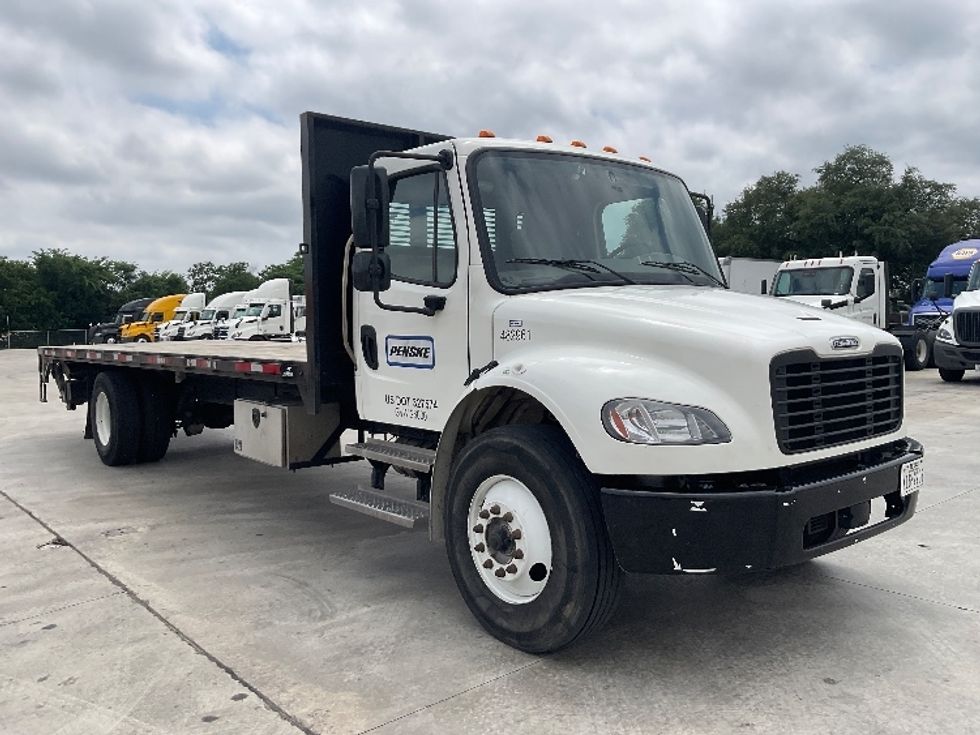 Flatbed Truck-Light and Medium Duty Trucks-Freightliner-2023-M2-San Antonio-TX-181,840\n\t\tmiles-$ 60,500 - Image 1