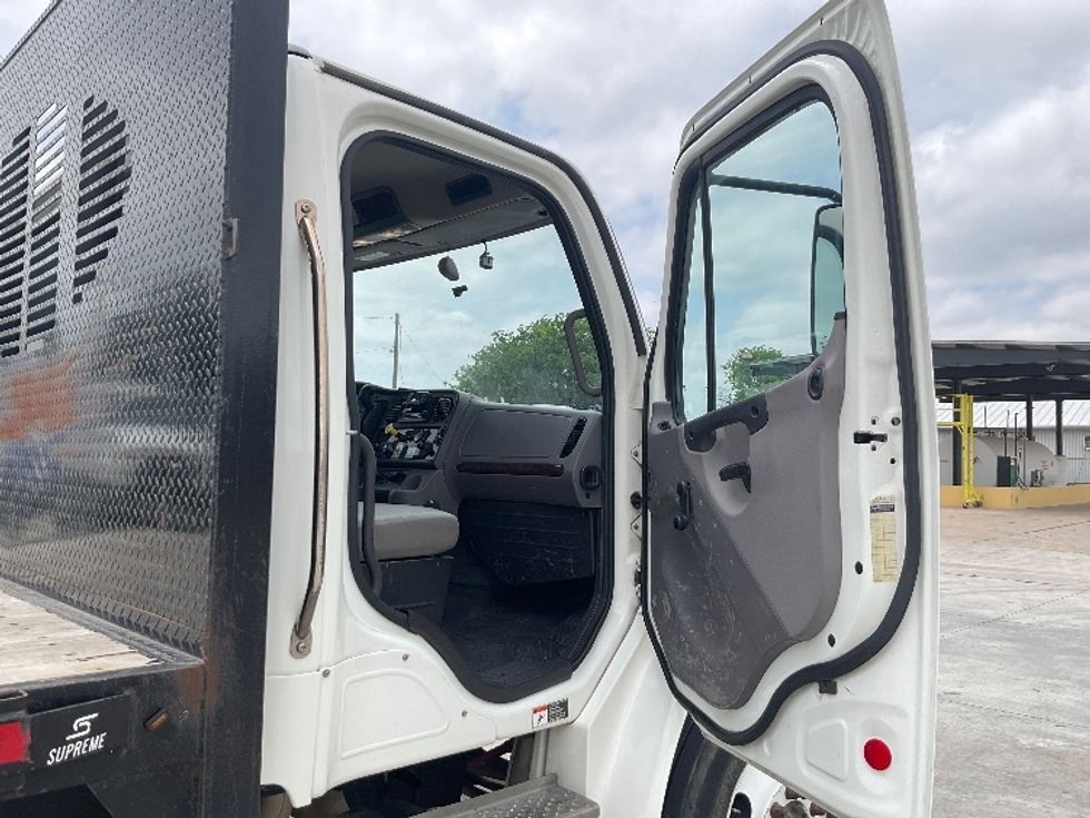 Flatbed Truck-Light and Medium Duty Trucks-Freightliner-2023-M2-San Antonio-TX-181,840\n\t\tmiles-$ 60,500 - Image 17