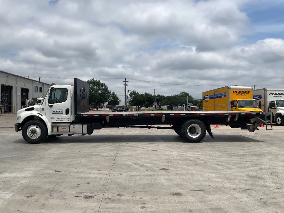 Flatbed Truck-Light and Medium Duty Trucks-Freightliner-2023-M2-San Antonio-TX-181,840\n\t\tmiles-$ 60,500 - Image 4