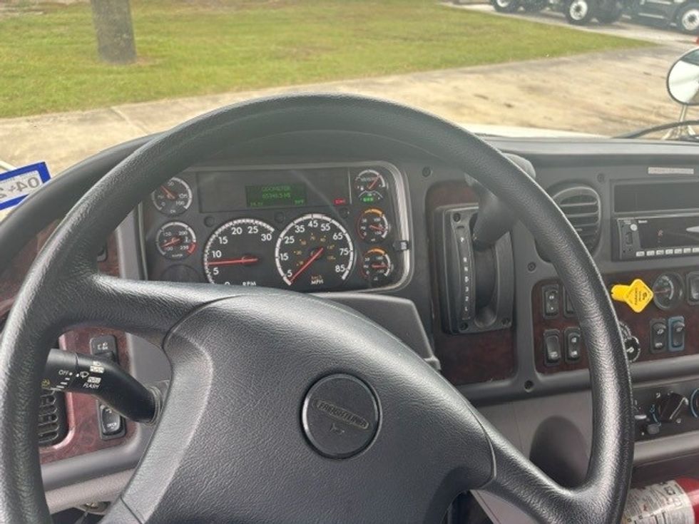 Flatbed Truck-Light and Medium Duty Trucks-Freightliner-2024-M2-Katy-TX-66,147\n\t\tmiles-$ 97,750 - Image 12