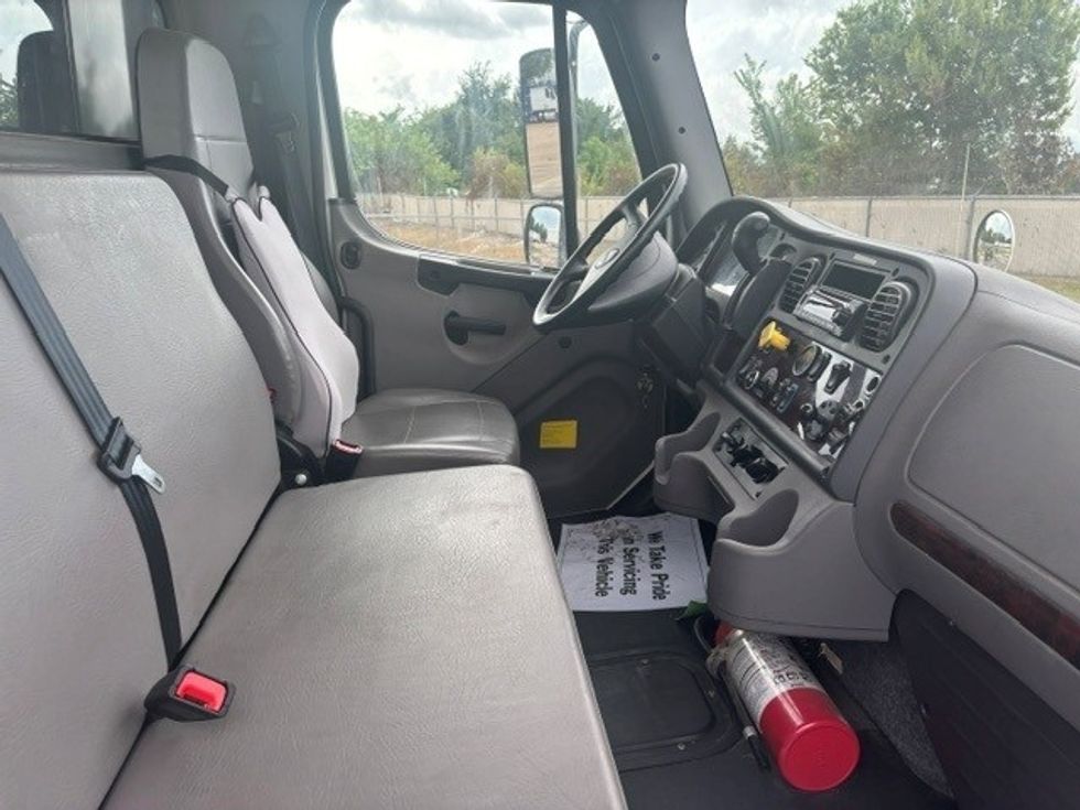 Flatbed Truck-Light and Medium Duty Trucks-Freightliner-2024-M2-Katy-TX-66,147\n\t\tmiles-$ 97,750 - Image 16