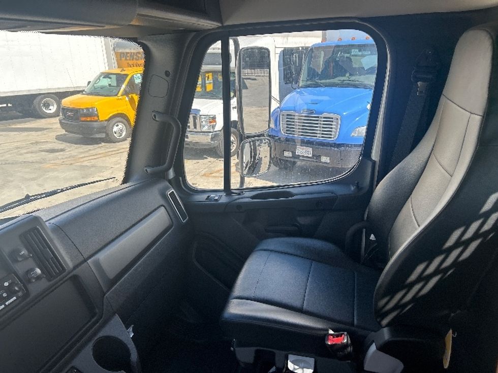 Flatbed Truck-Light and Medium Duty Trucks-Freightliner-2024-M2P-Torrance-CA-12,281\n\t\tmiles-$ 93,500 - Image 19