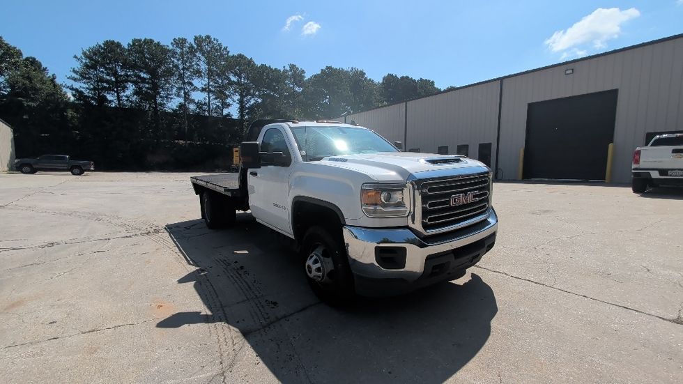 Flatbed Truck-Light and Medium Duty Trucks-GMC-2017-SIERRA-Suwanee-GA-221,369\n\t\tmiles-$ 9,500 - Image 1