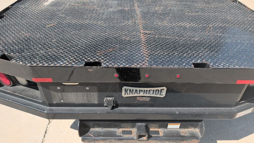 Flatbed Truck-Light and Medium Duty Trucks-GMC-2017-SIERRA-Suwanee-GA-221,369\n\t\tmiles-$ 9,500 - Image 8