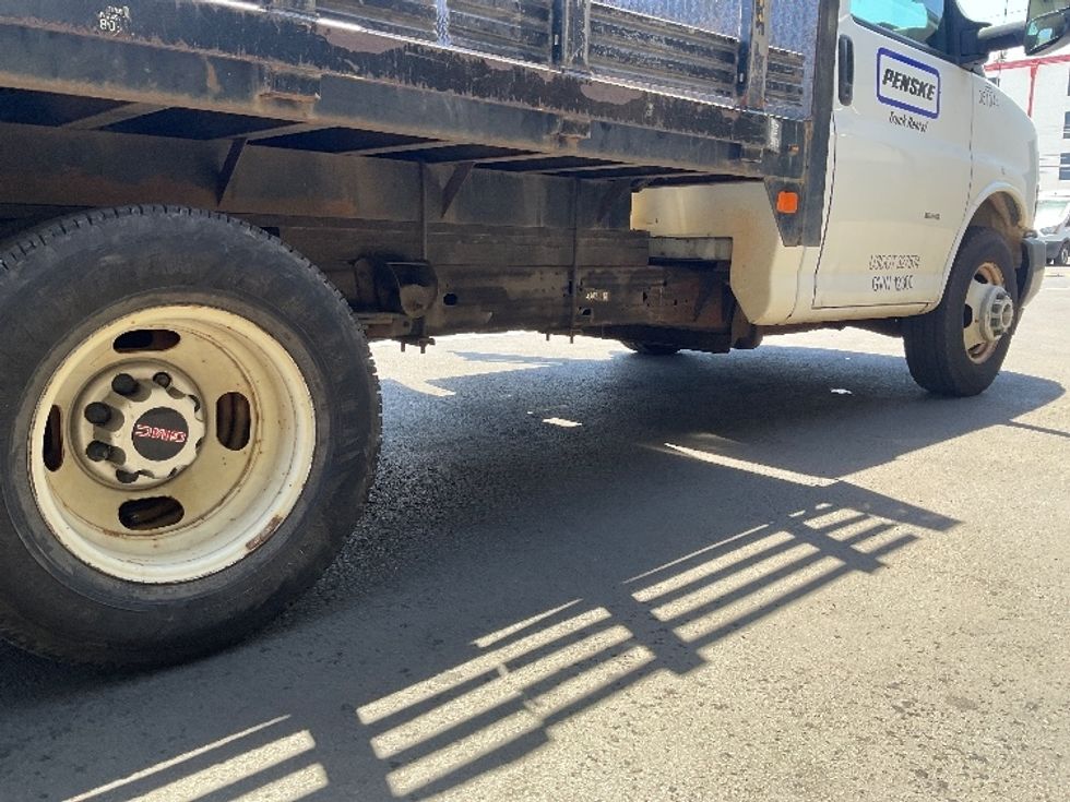 Flatbed Truck-Light and Medium Duty Trucks-GMC-2019-G33503-Anaheim-CA-49,571\n\t\tmiles-$ 26,750 - Image 14