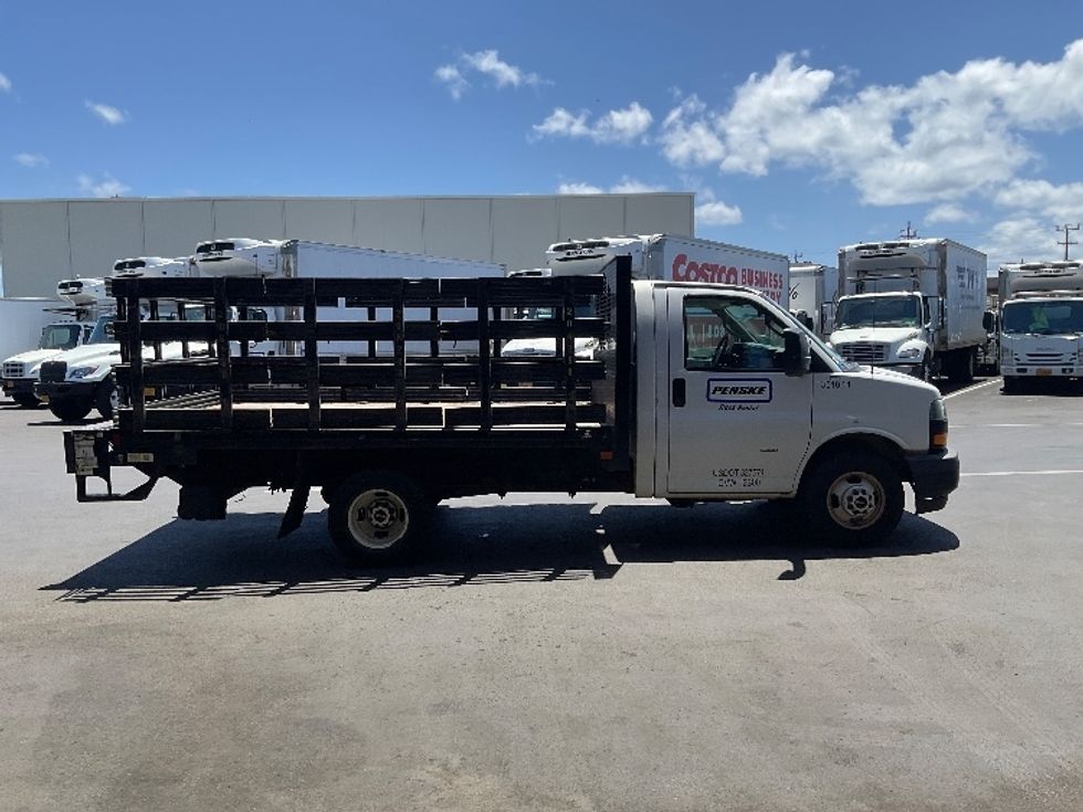 Flatbed Truck-Light and Medium Duty Trucks-GMC-2019-G33503-Anaheim-CA-49,571\n\t\tmiles-$ 26,750 - Image 15