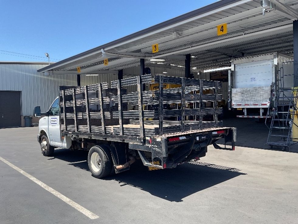Flatbed Truck-Light and Medium Duty Trucks-GMC-2019-G33503-Anaheim-CA-49,571\n\t\tmiles-$ 26,750 - Image 6