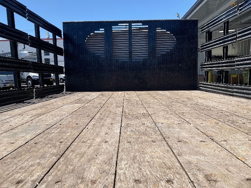 Flatbed Truck-Light and Medium Duty Trucks-GMC-2019-G33503-Anaheim-CA-49,571\n\t\tmiles-$ 26,750 - Image 8