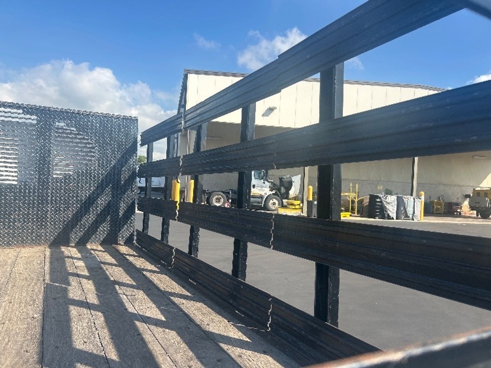 Flatbed Truck-Light and Medium Duty Trucks-GMC-2019-G33503-Torrance-CA-20,800\n\t\tmiles-$ 31,750 - Image 11