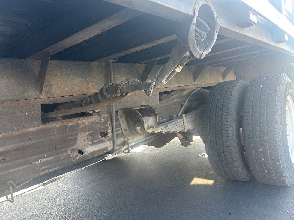 Flatbed Truck-Light and Medium Duty Trucks-GMC-2019-G33503-Torrance-CA-20,800\n\t\tmiles-$ 31,750 - Image 5